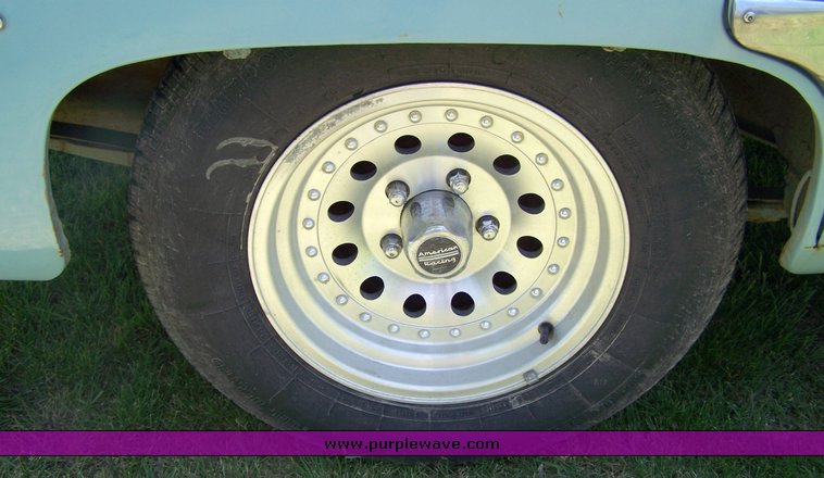 image for item 8110 1952 Chevrolet Styleline Deluxe