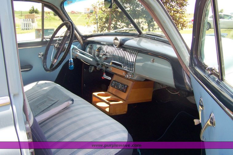 image for item 8110 1952 Chevrolet Styleline Deluxe