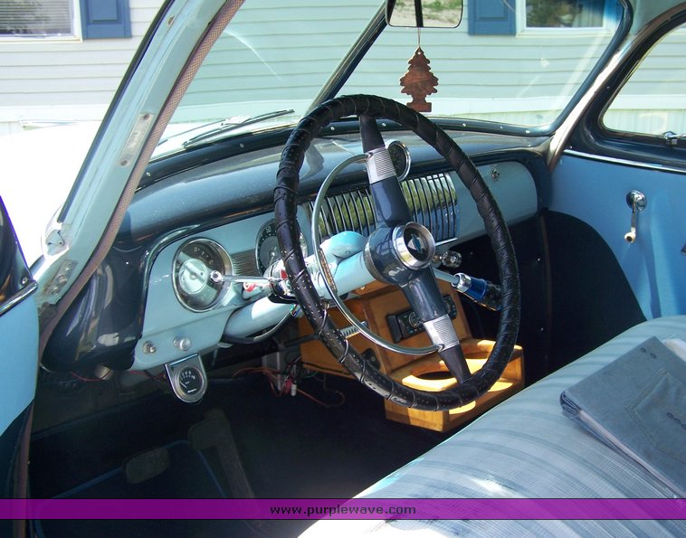 image for item 8110 1952 Chevrolet Styleline Deluxe