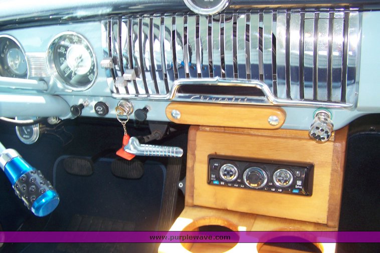 image for item 8110 1952 Chevrolet Styleline Deluxe