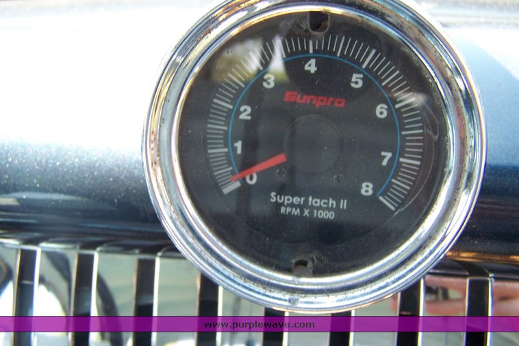 image for item 8110 1952 Chevrolet Styleline Deluxe