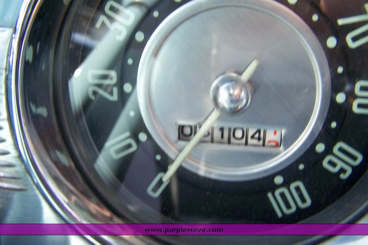 image for item 8110 1952 Chevrolet Styleline Deluxe