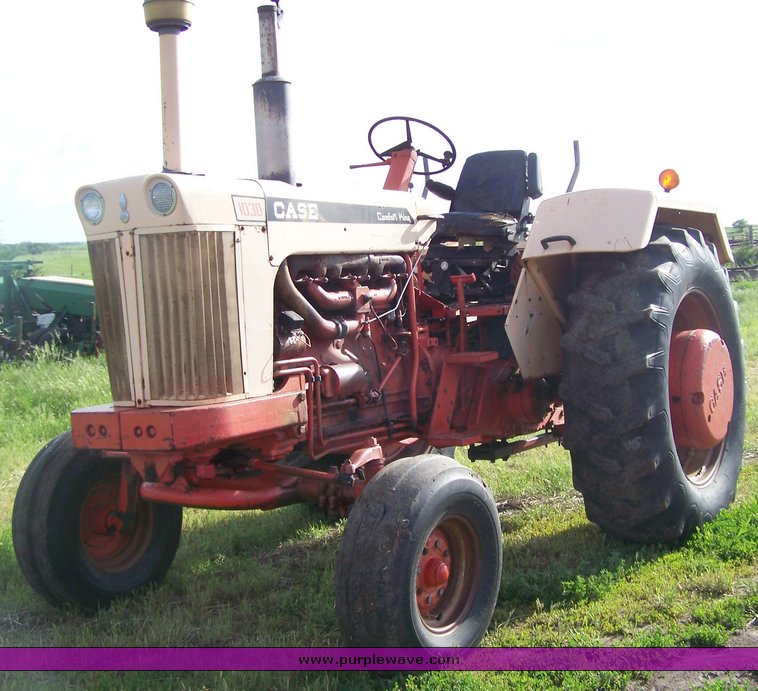 image for item 8116 1969 Case 1030 tractor