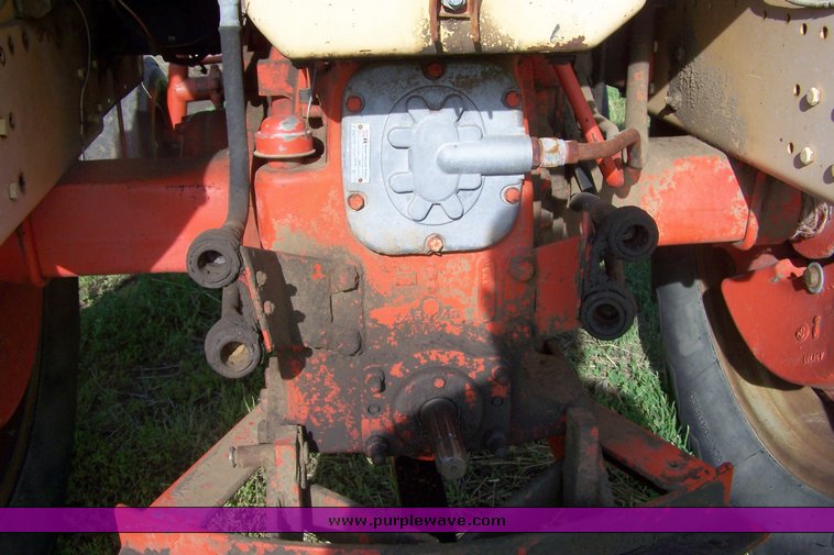 image for item 8116 1969 Case 1030 tractor