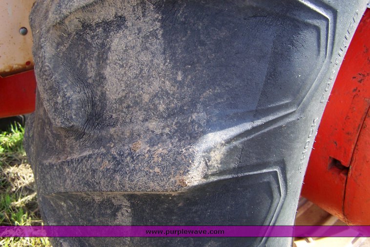 image for item 8116 1969 Case 1030 tractor