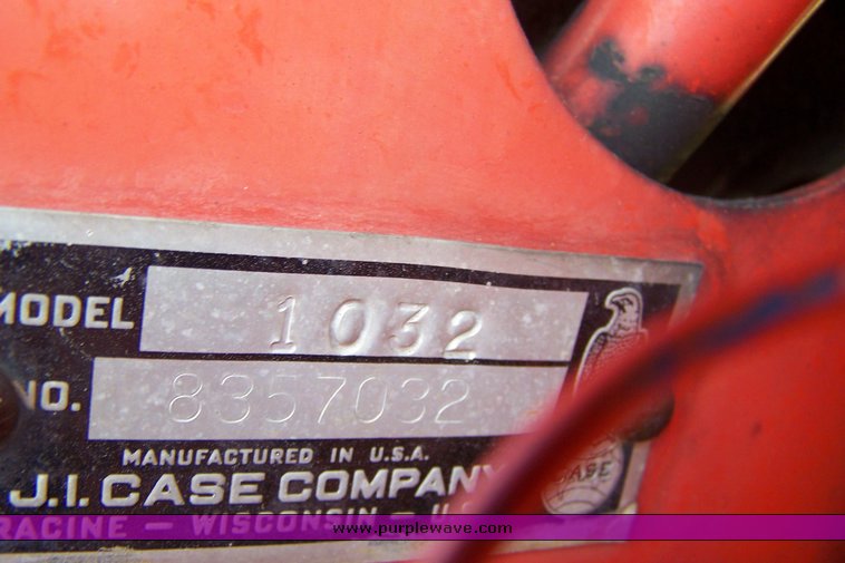 image for item 8116 1969 Case 1030 tractor