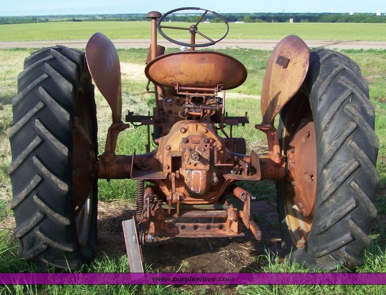 image for item 8119 1948 Case SC tractor