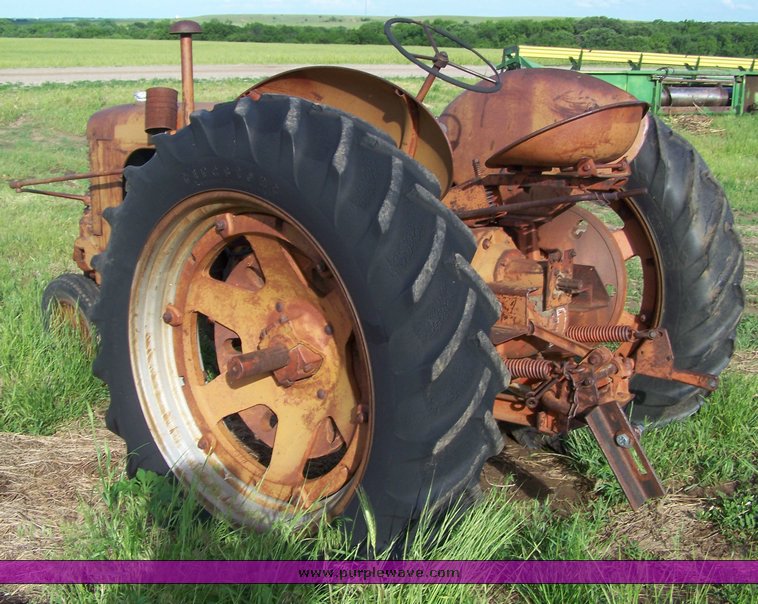 image for item 8119 1948 Case SC tractor