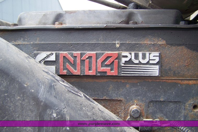 image for item 8484 1998 Freightliner Conventional FLD120  semi truck