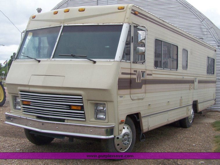 image for item 8489 1980 Winnebago  30' motor home
