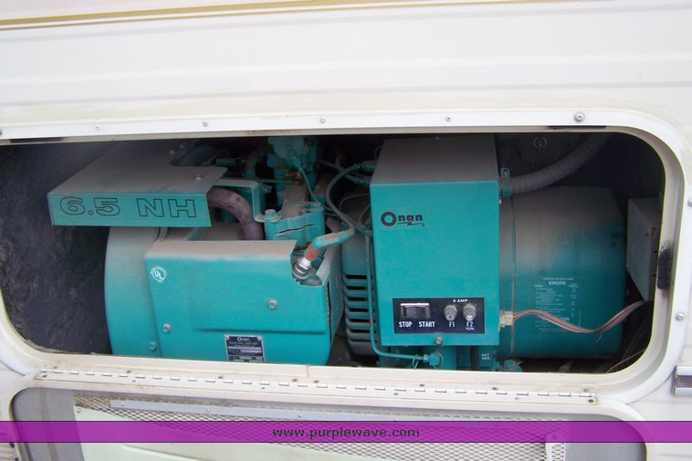 image for item 8489 1980 Winnebago  30' motor home