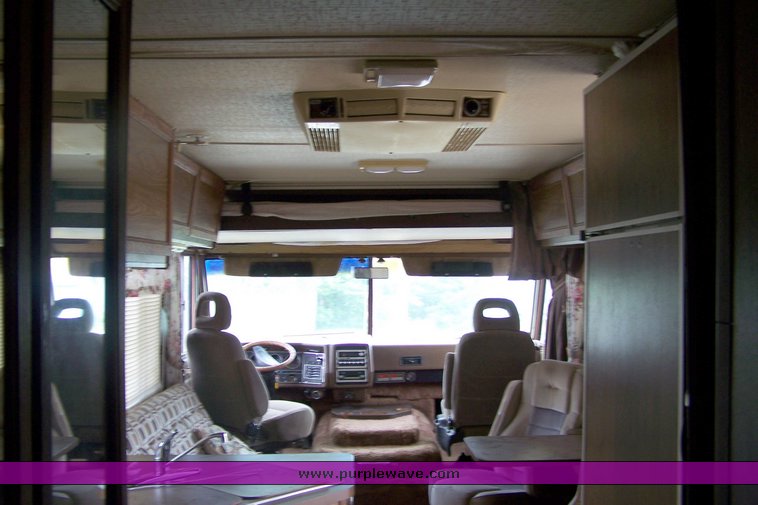 image for item 8489 1980 Winnebago  30' motor home