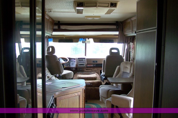 image for item 8489 1980 Winnebago  30' motor home