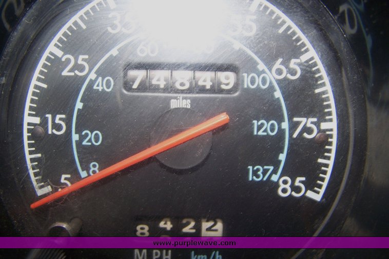 image for item 8489 1980 Winnebago  30' motor home