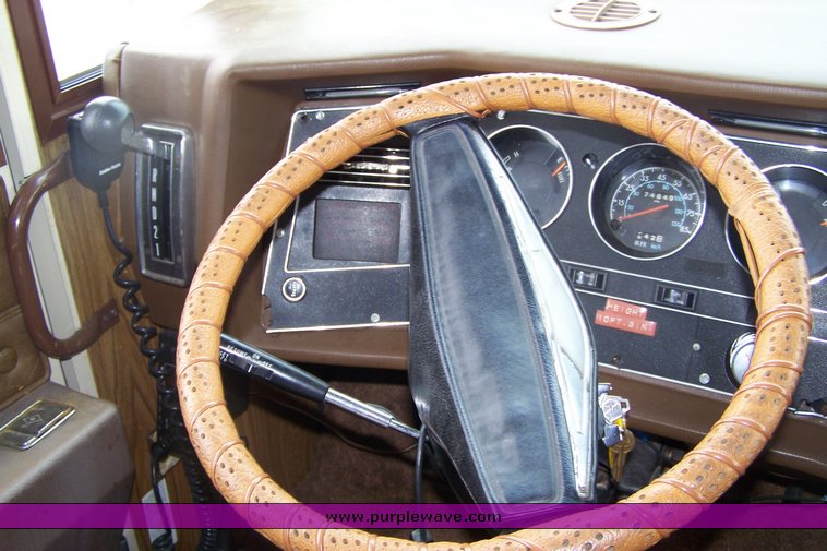 image for item 8489 1980 Winnebago  30' motor home