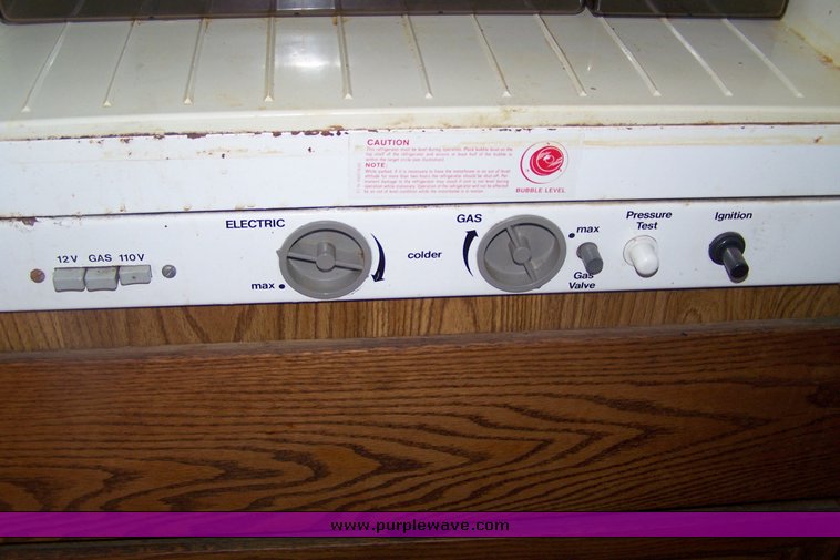 image for item 8489 1980 Winnebago  30' motor home