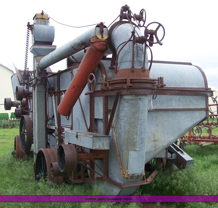 NicholsShepard antique threshing machine in Dighton, KS Item 8901