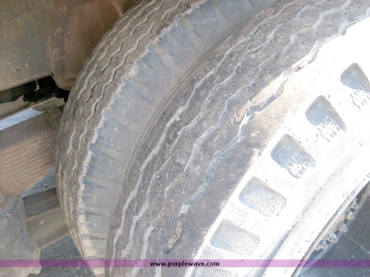 image for item 9579 1975 GMC 6500 boom truck