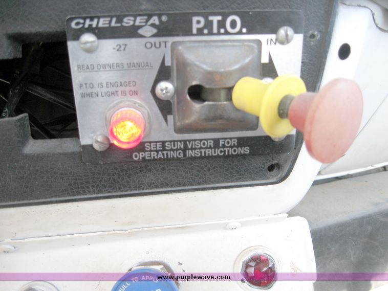 image for item 9579 1975 GMC 6500 boom truck