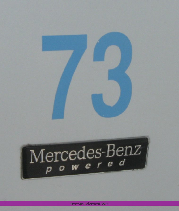 image for item 1801 2005 Freightliner Columbia 120 semi truck