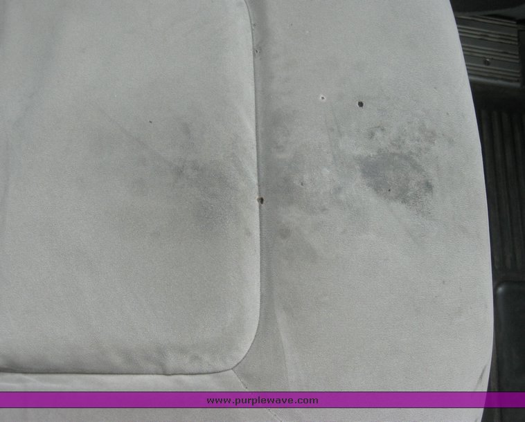 image for item 1802 2005 Freightliner Columbia 120 semi truck