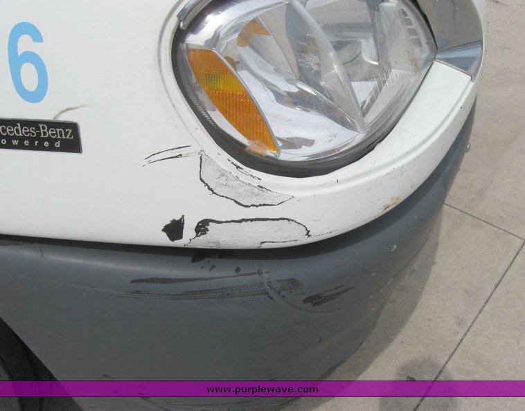 image for item 1805 2005 Freightliner Columbia 120 semi truck