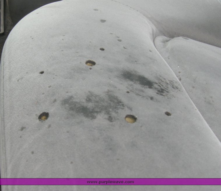 image for item 1806 2005 Freightliner Columbia 120 semi truck