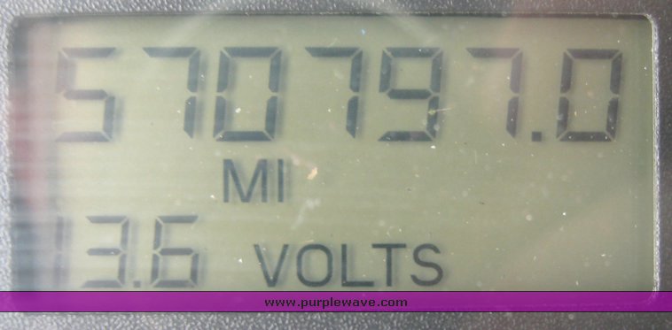 image for item 1808 2005 Freightliner Columbia 120 semi truck