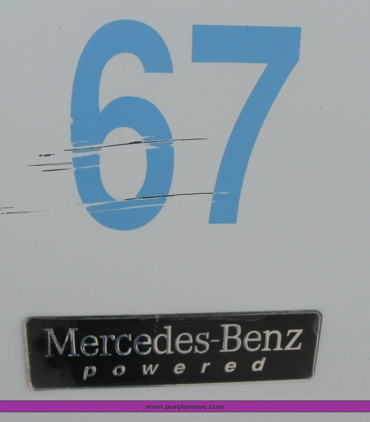 image for item 1808 2005 Freightliner Columbia 120 semi truck