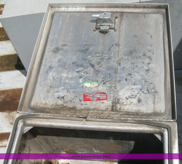 image for item 2287 Merritt aluminum tool box