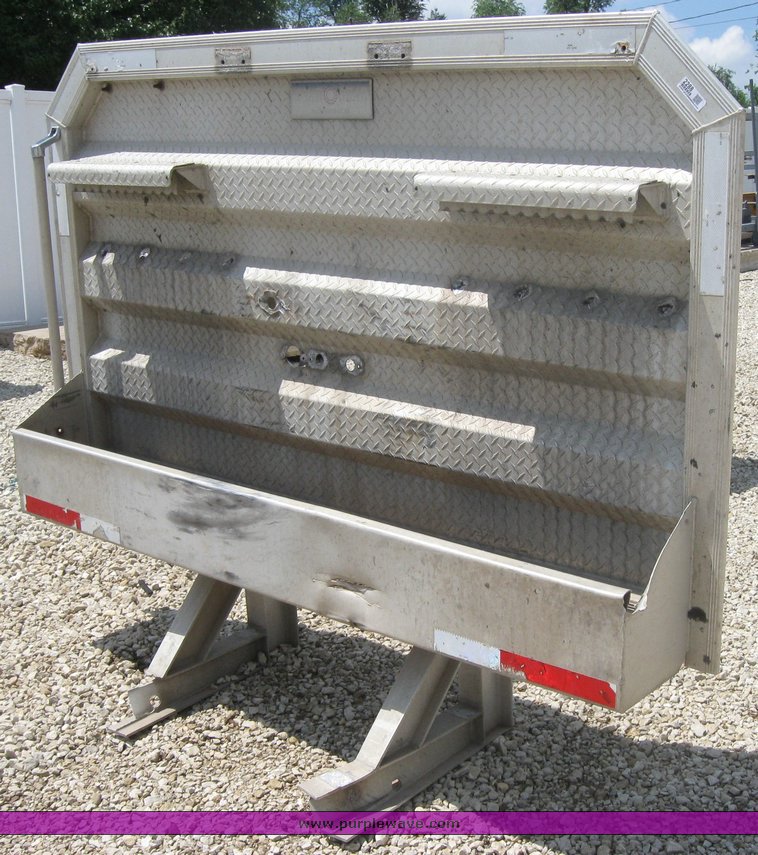 image for item 2288 Road Gear diamond plate headache rack