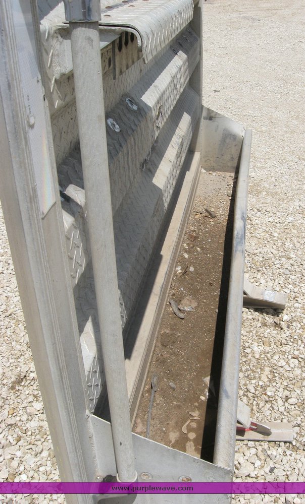 image for item 2288 Road Gear diamond plate headache rack