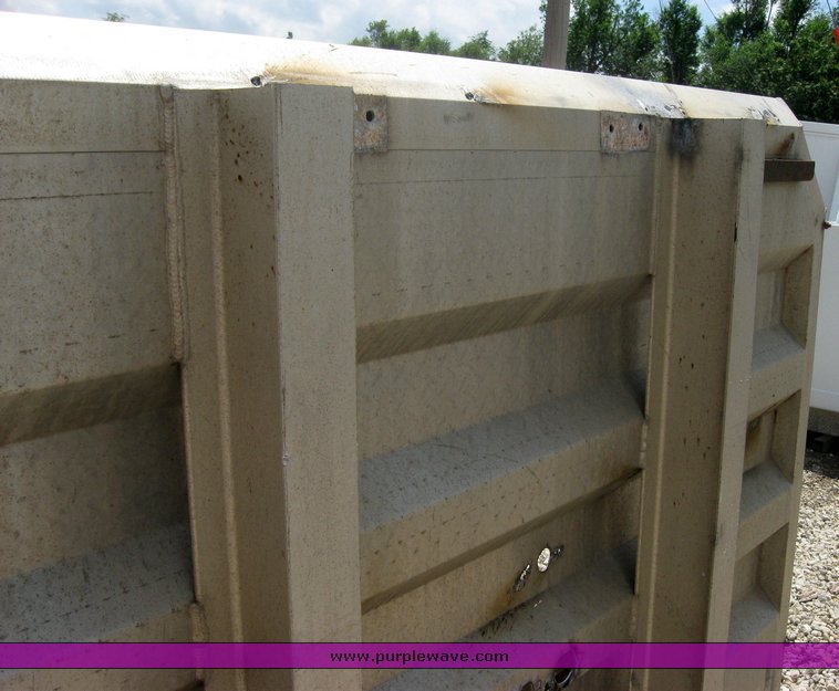 image for item 2288 Road Gear diamond plate headache rack