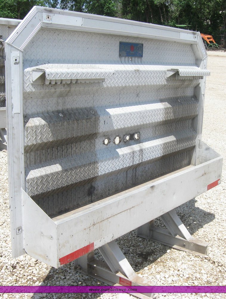 image for item 2289 Road Gear diamond plate headache rack