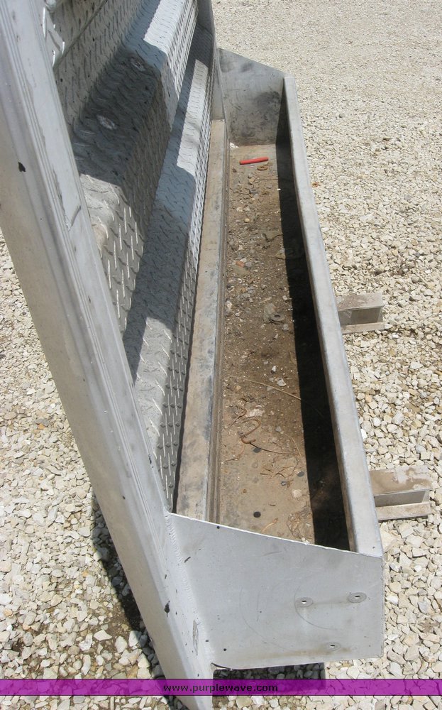 image for item 2289 Road Gear diamond plate headache rack