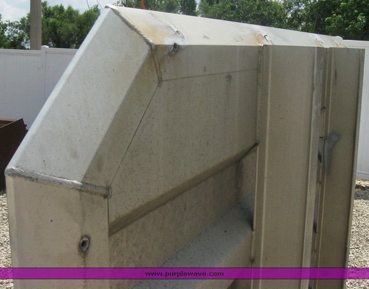 image for item 2289 Road Gear diamond plate headache rack