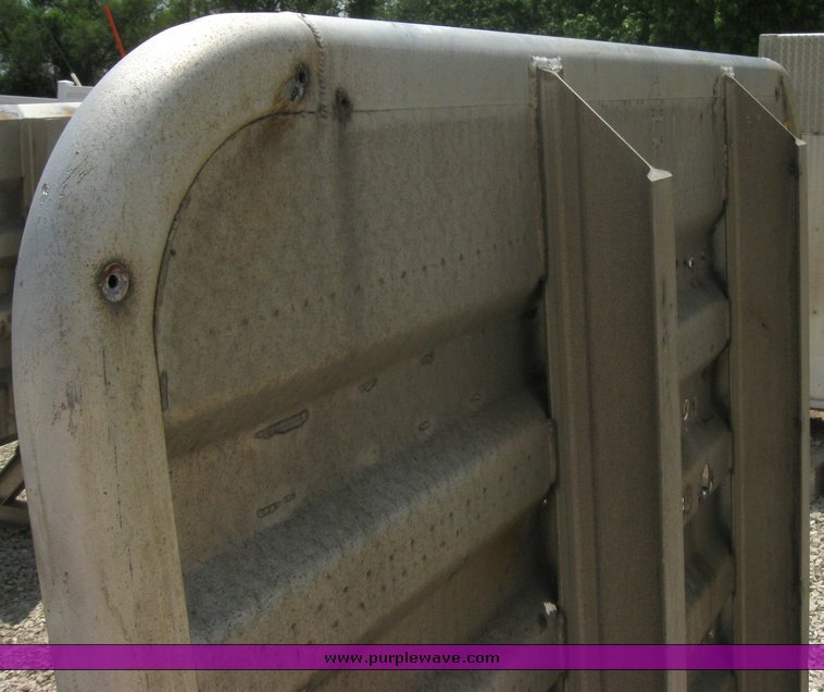 image for item 2290 Merritt diamond plate headache rack