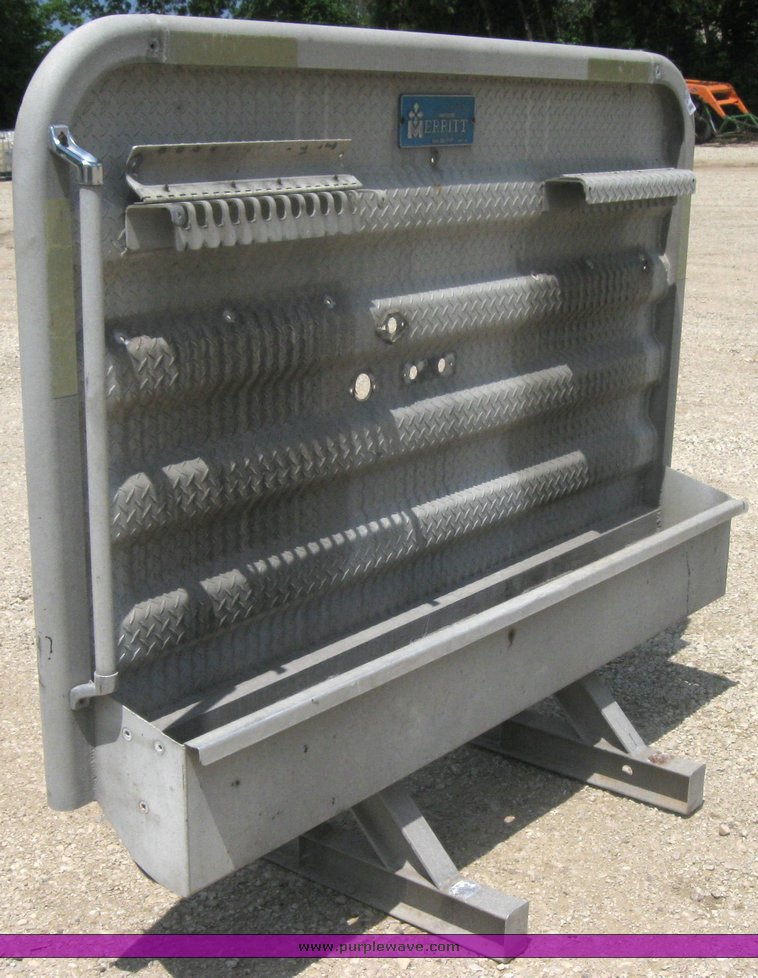 image for item 2291 Merritt diamond plate headache rack