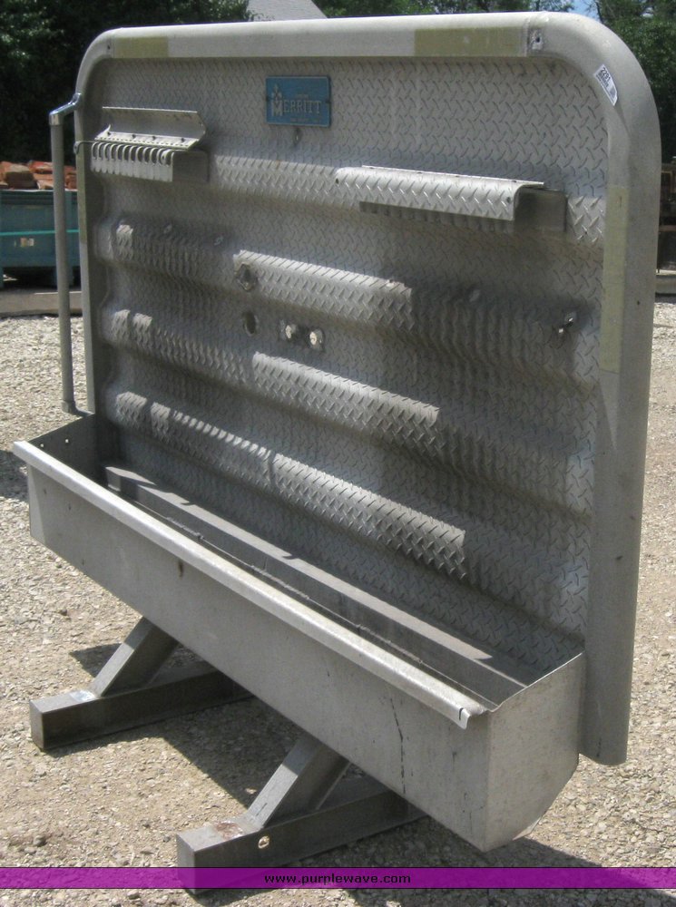 image for item 2291 Merritt diamond plate headache rack