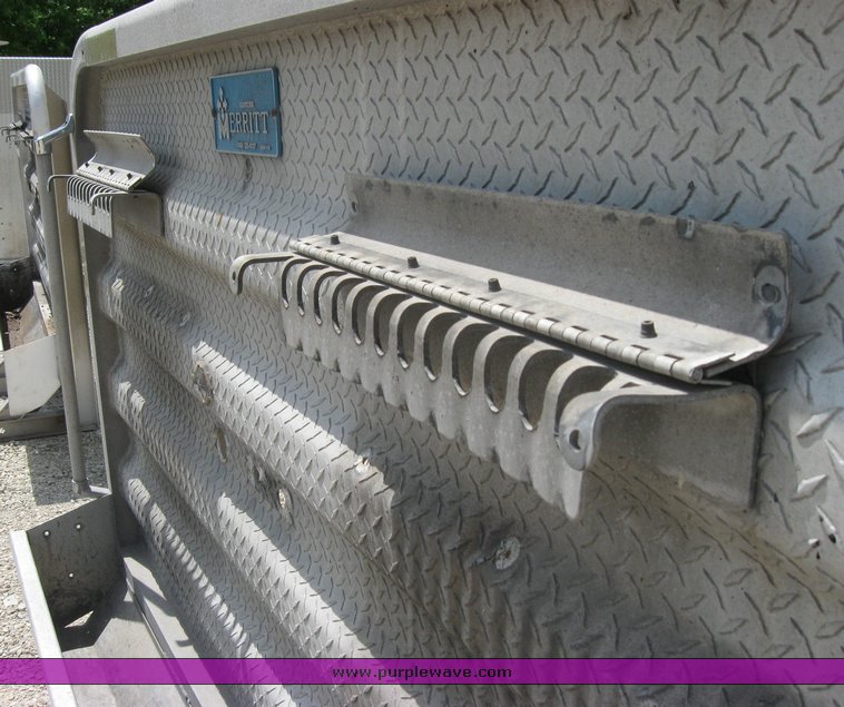 image for item 2291 Merritt diamond plate headache rack