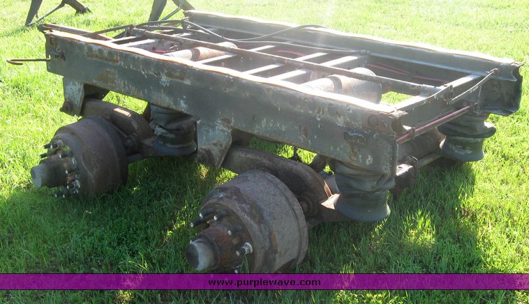 image for item 2528 Tandem 102 slide axles