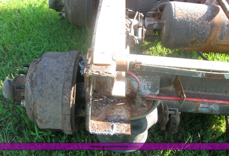 image for item 2528 Tandem 102 slide axles