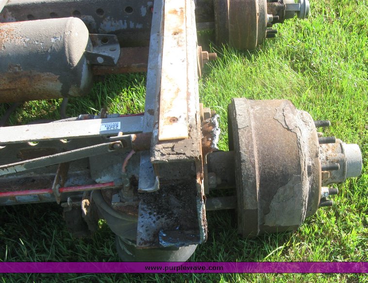 image for item 2528 Tandem 102 slide axles