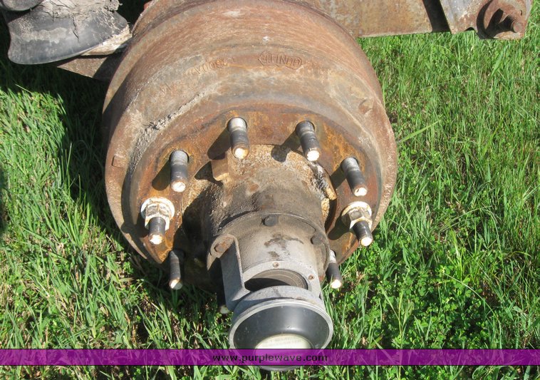 image for item 2528 Tandem 102 slide axles