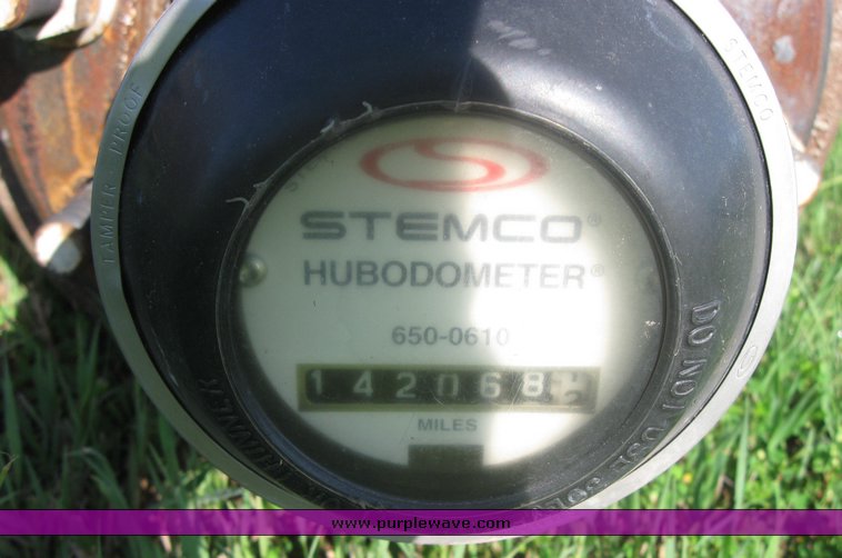 image for item 2528 Tandem 102 slide axles