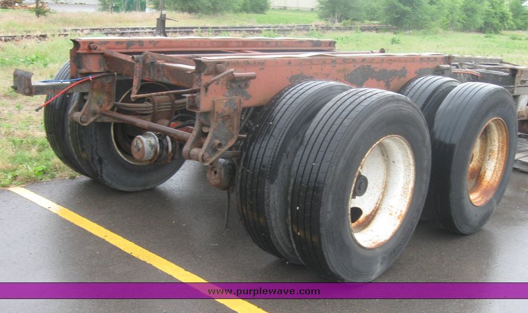 image for item 2535 Hutch Tandem 102 spring ride axle