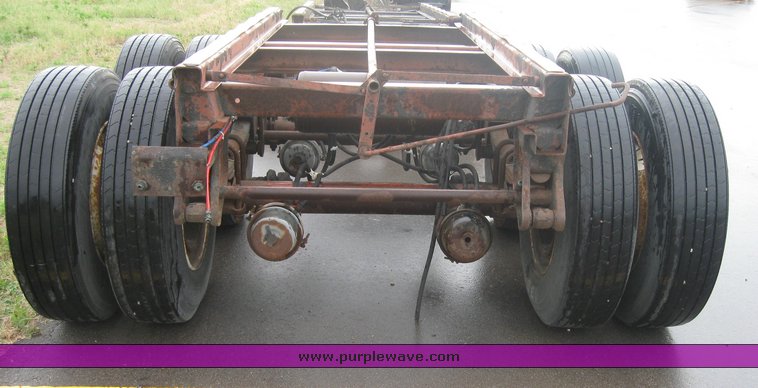 image for item 2535 Hutch Tandem 102 spring ride axle