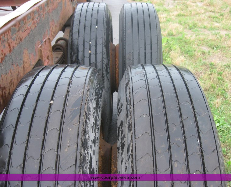 image for item 2535 Hutch Tandem 102 spring ride axle