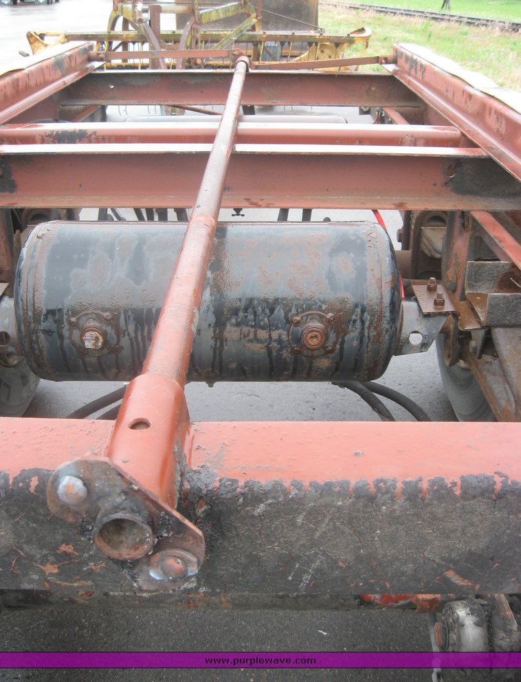 image for item 2535 Hutch Tandem 102 spring ride axle