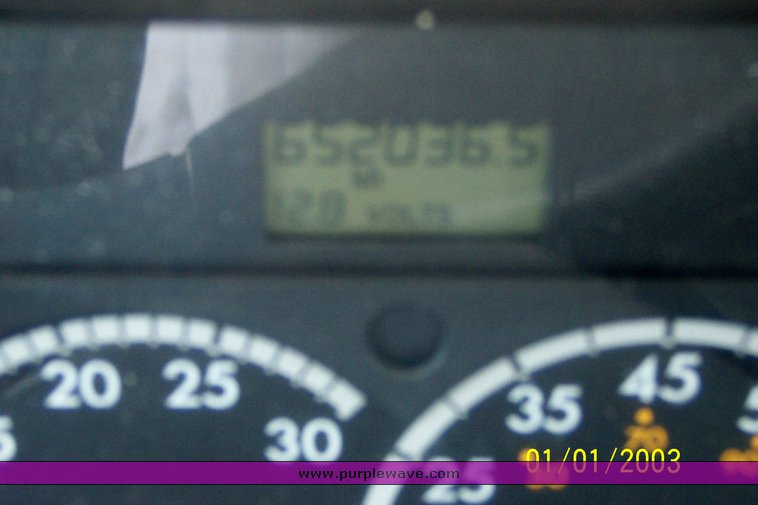 image for item 4716 2005 Freightliner Columbia 120 semi truck